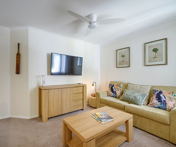 Noosaville waterfront accommodation