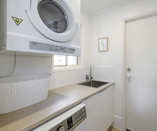 Noosaville waterfront accommodation