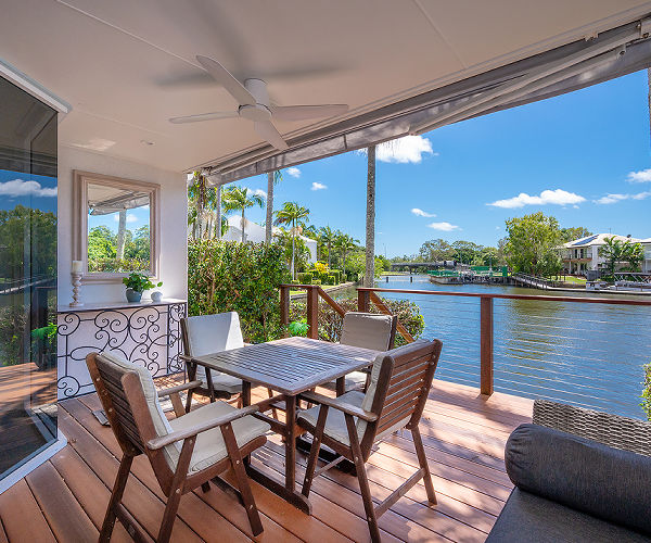 Noosa accommodation waterfront
