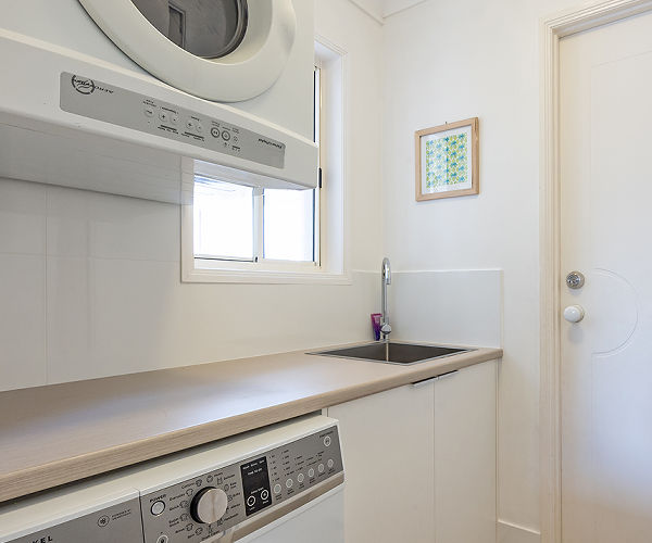 Noosaville waterfront accommodation