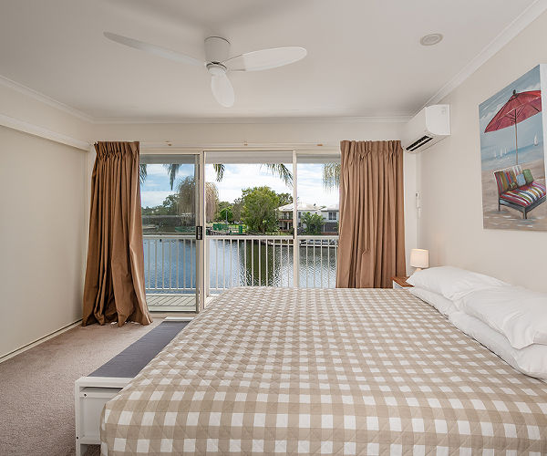 Noosaville waterfront accommodation
